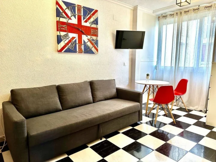 Studio apartment for long-term rent