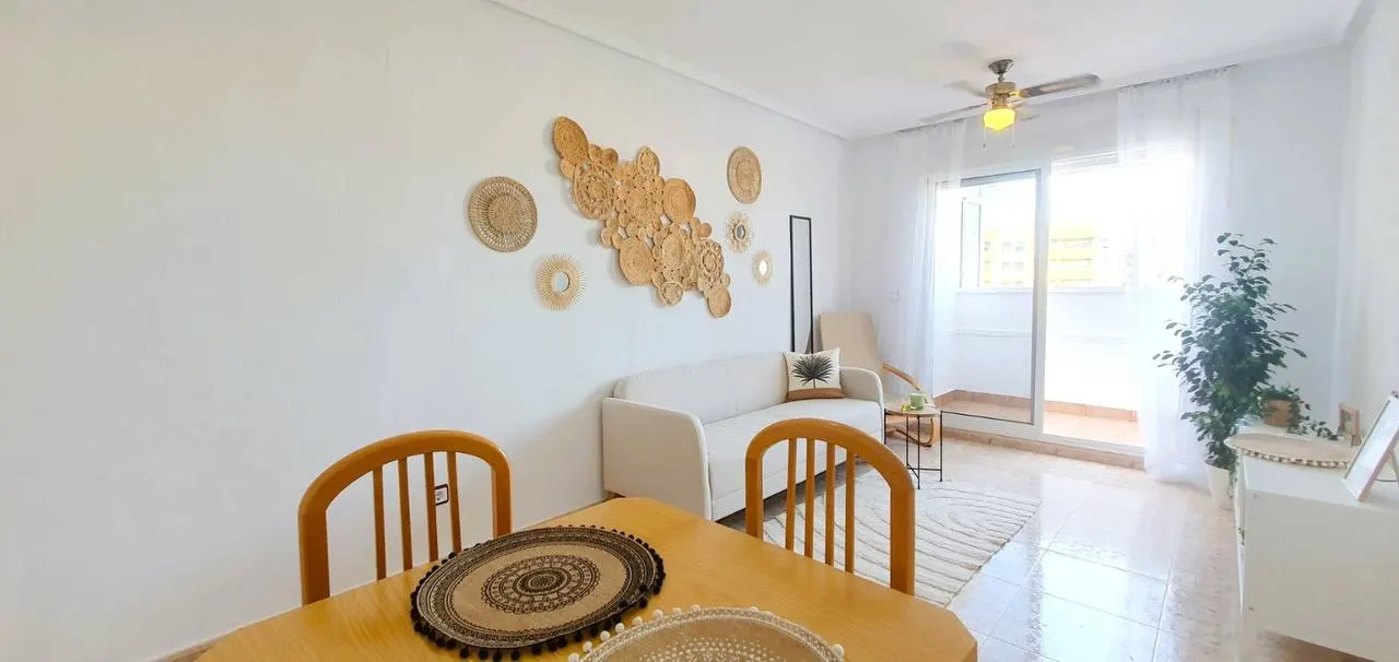 Apartment  in Torrevieja — 1