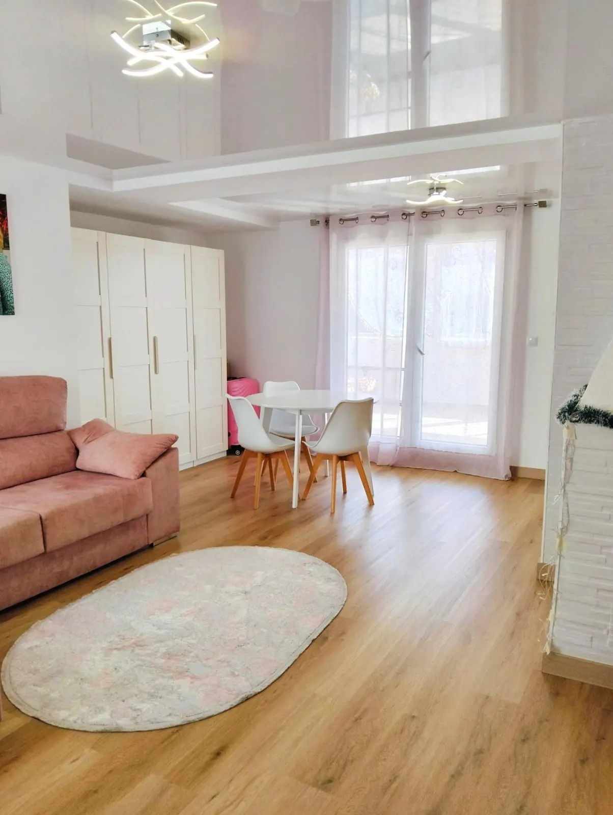 Fully renovated 2-bedroom apartment in Alicante — 2