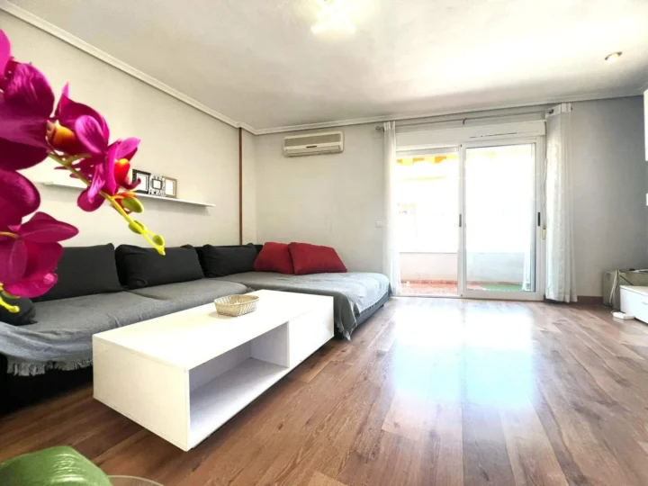 3-bedroom apartment in Torrevieja, close to all amenities