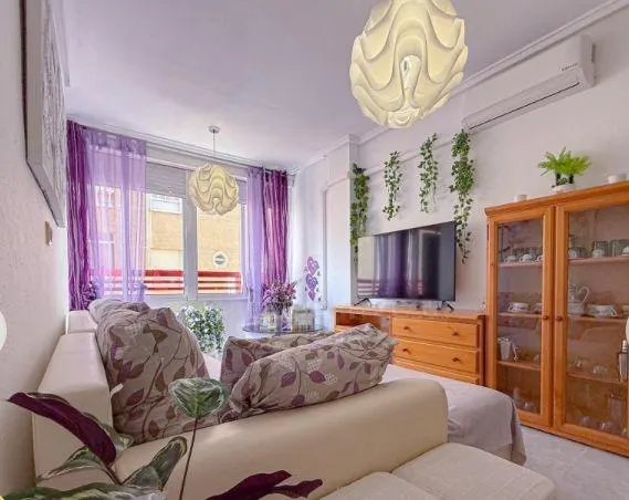Modern and bright 1-bedroom apartment in Torrevieja