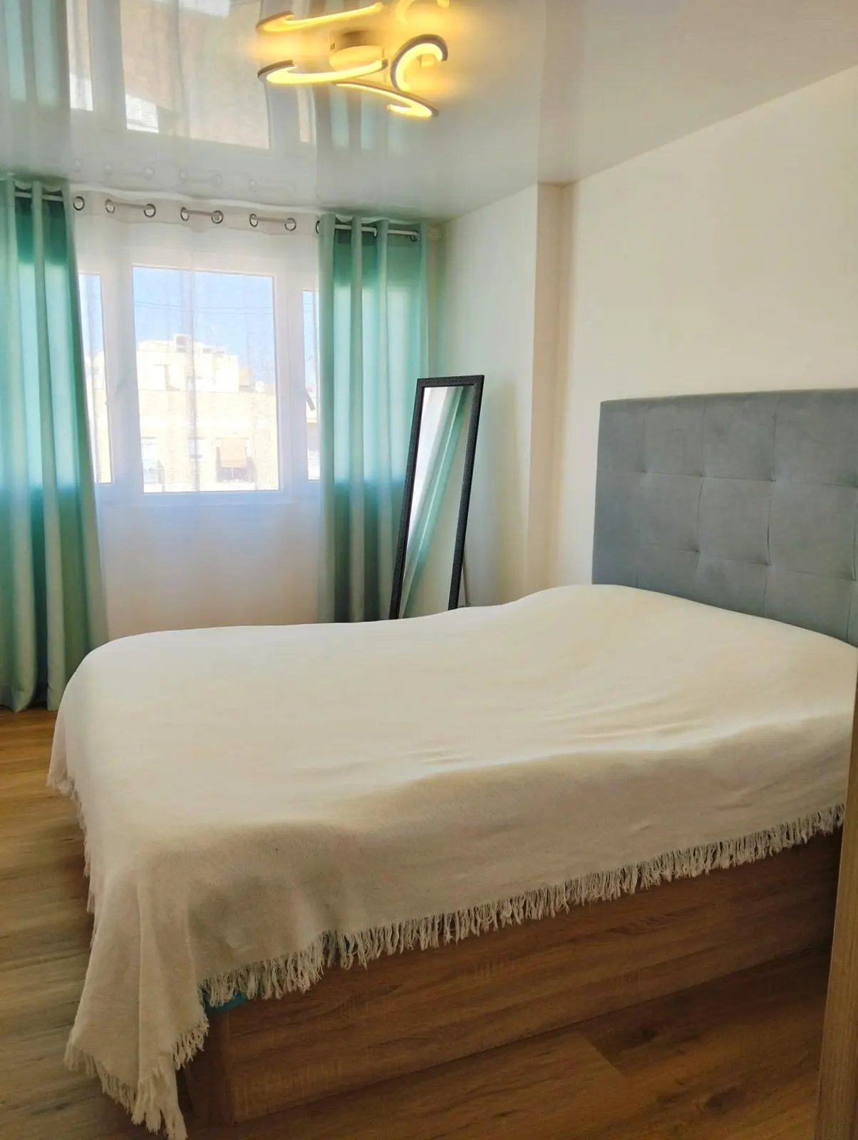Fully renovated 2-bedroom apartment in Alicante — 5