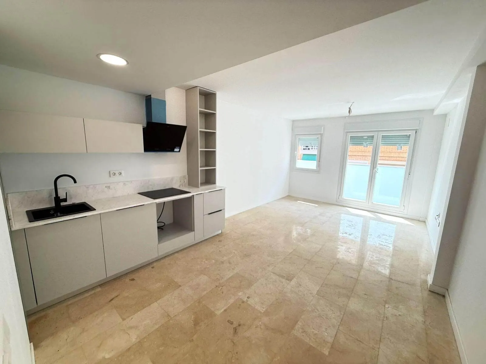 Apartment in Alicante (Carolinas Altas) — 1