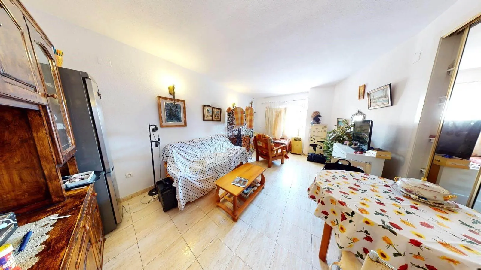 Studio apartment in Torrevieja (Centro) — 1