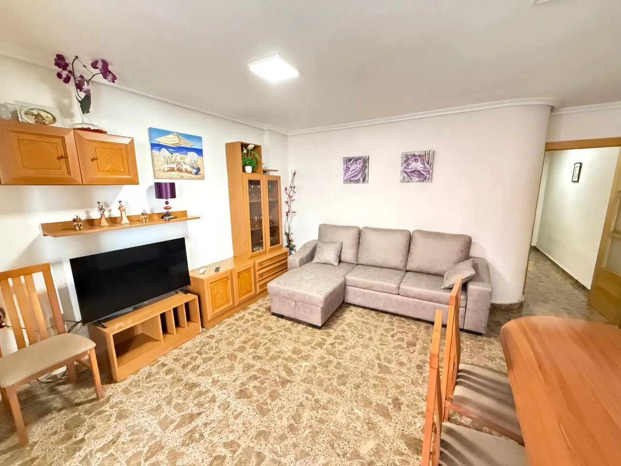 DEL CURA APARTMENT Short-Term Rental Apartment in Torrevieja, Spain Fully equipped and ideal for up to 6 guests — 2