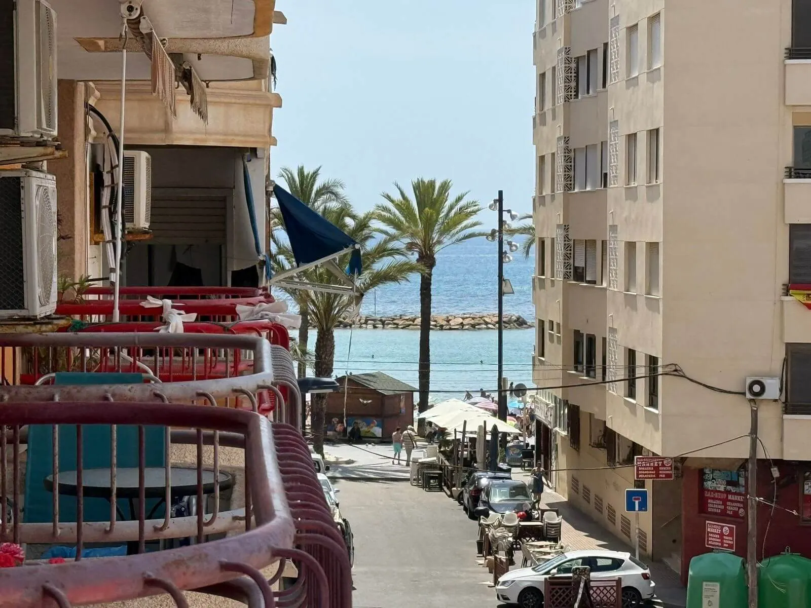 Short-Term Rental Studio in Torrevieja, Spain Fully equipped and perfect for 2 guests — 1