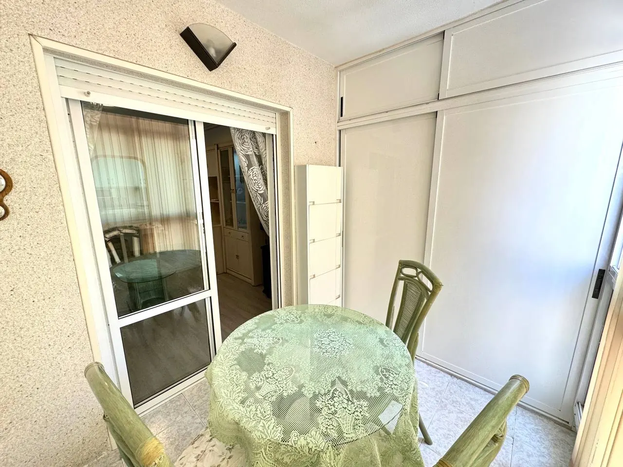 BEACH APARTMENT Short-Term Rental Apartment in Torrevieja, Spain Perfectly equipped for up to 4 guests — 2