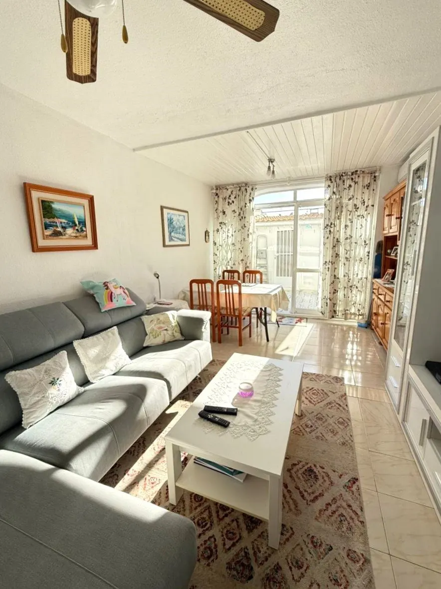 CALAS BLANCAS Short-Term Rental: House in Torrevieja, Spain Fully equipped and ideal for up to 6 guests — 4
