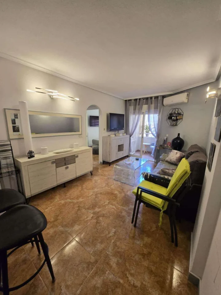 Apartment in Torrevieja (torrevieja)