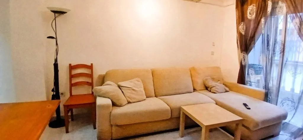Apartment in Torrevieja (Playa de los Locos) — 4