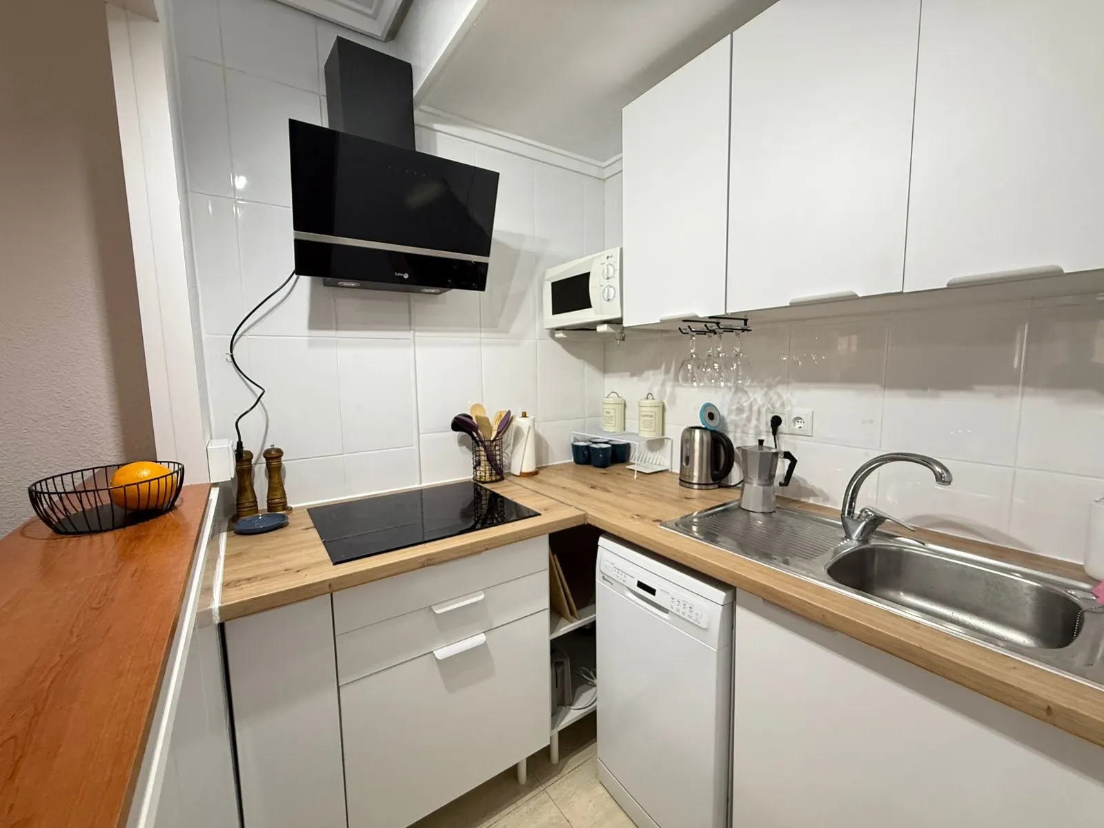 Short-Term Rental Studio in Torrevieja, Spain — 2