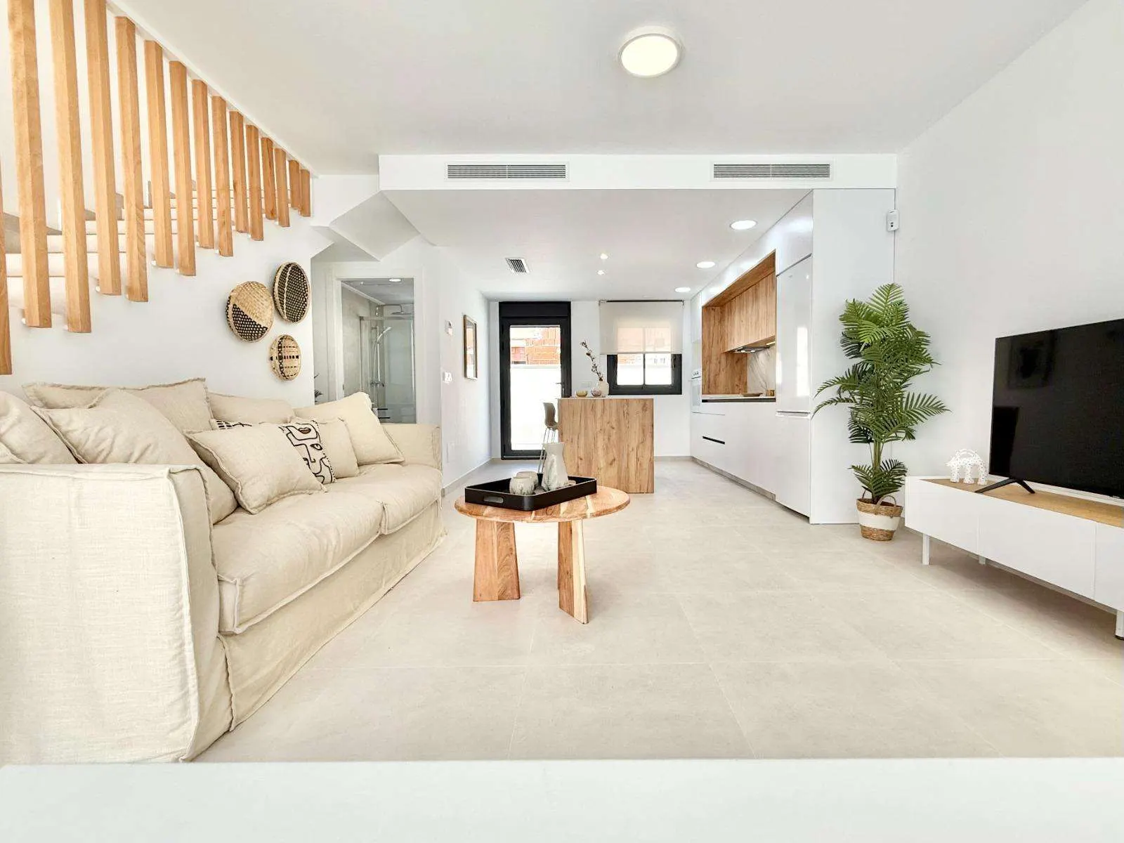 Townhouse in Cox (Comunidad valenciana) — 1