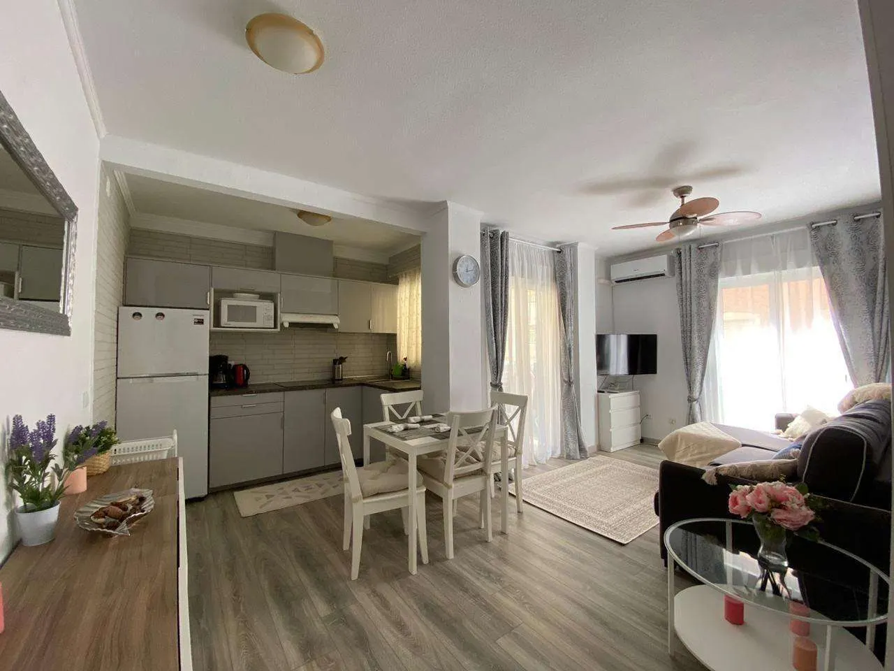 Apartment in Torrevieja (Playa del Cura) — 1
