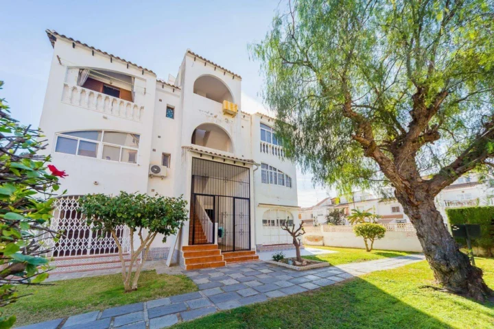 Apartment in Torrevieja (Calas blanca)