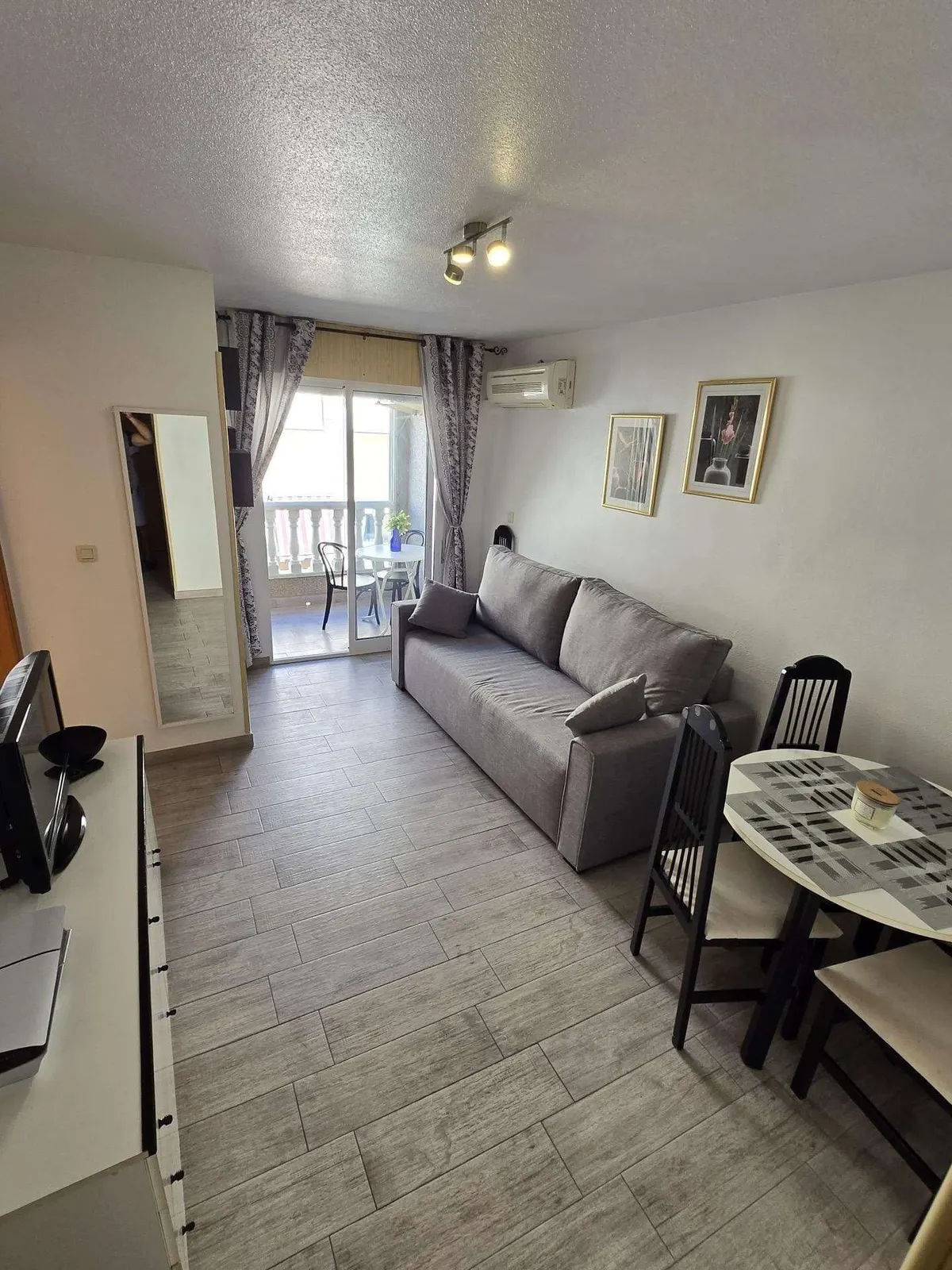 Apartment in Torrevieja (Playa del Cura) — 1