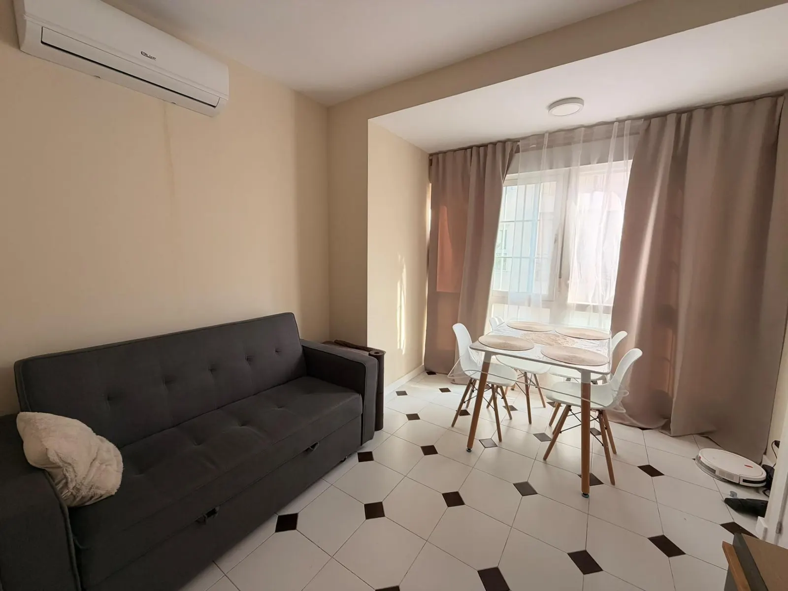 Apartment in Torrevieja (City Centro) — 2