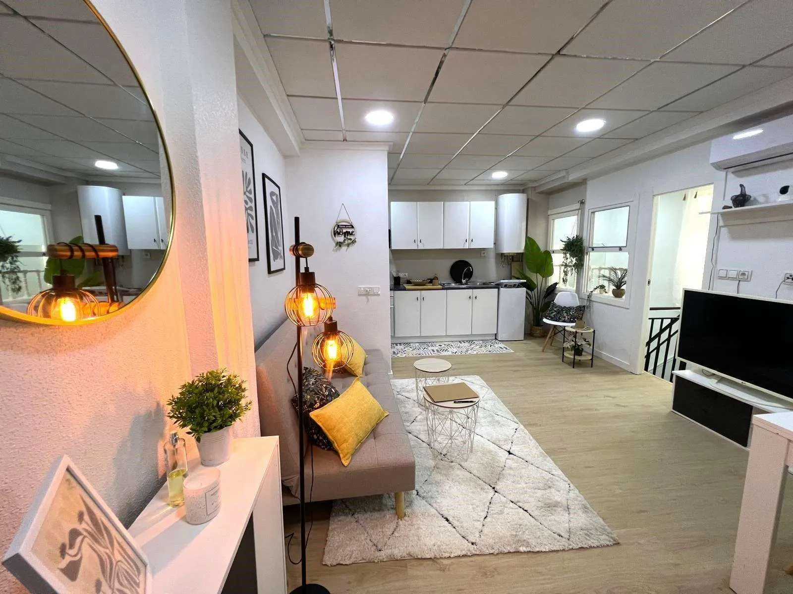 Apartment in Torrevieja (Playa de los Locos) — 1