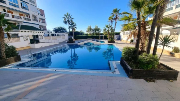 Studio apartment in Torrevieja (La Mata)
