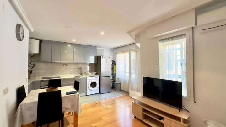 Apartment in Torrevieja (Centro - Muelle Pesquero)