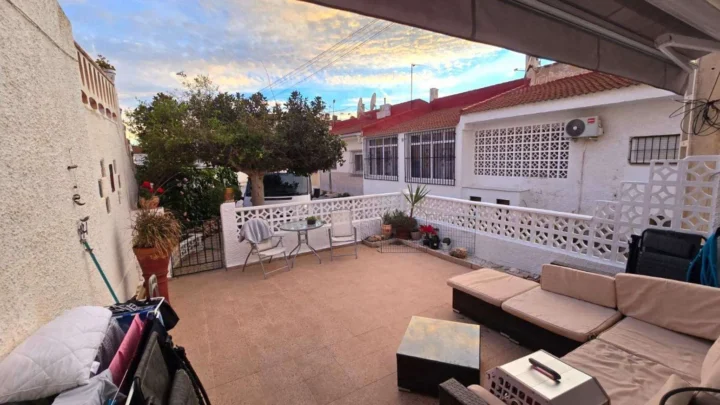 Townhouse in Torrevieja (La Siesta - El Salado - Torreta)