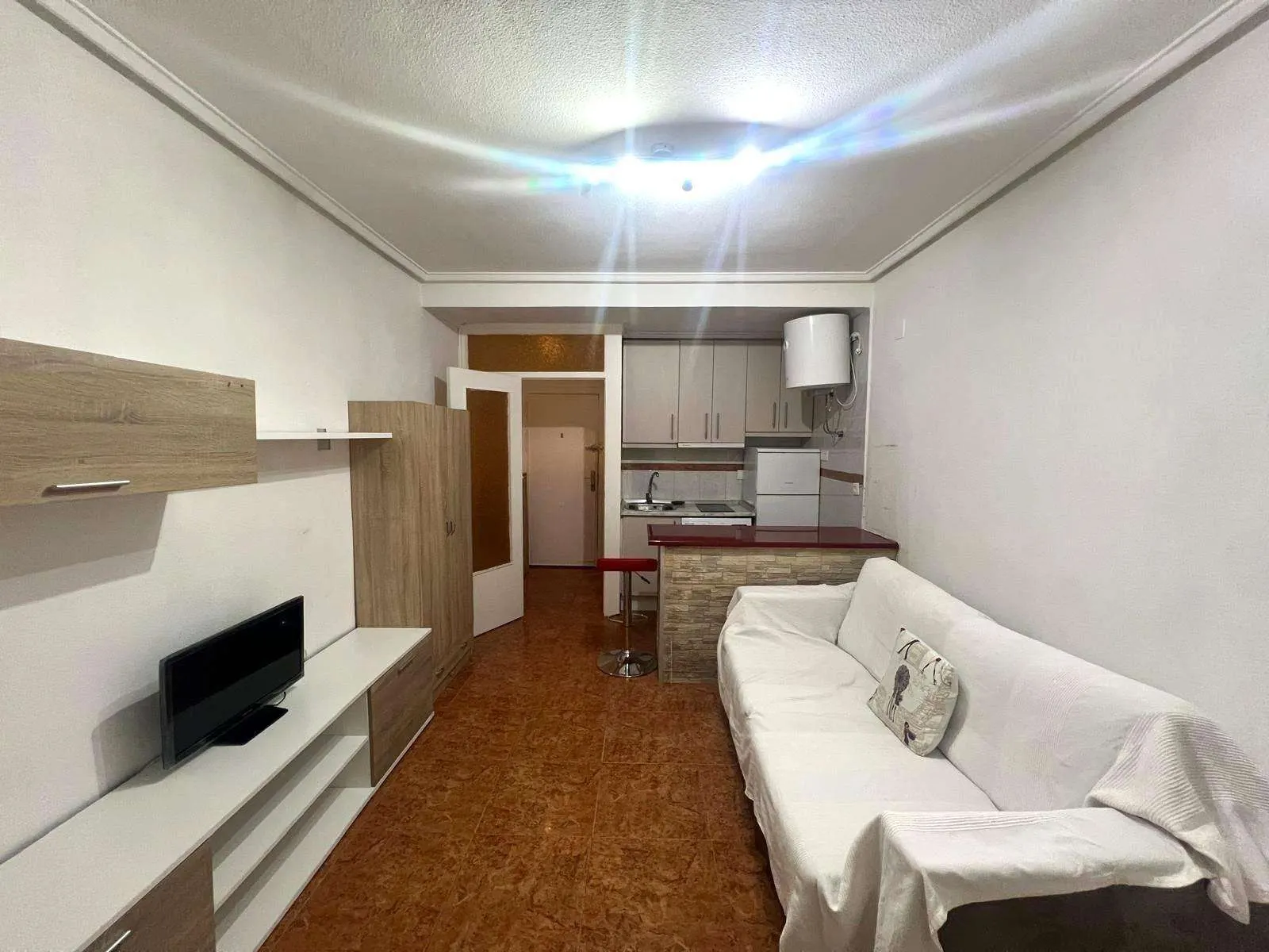 Studio apartment in Torrevieja (Centro) — 1