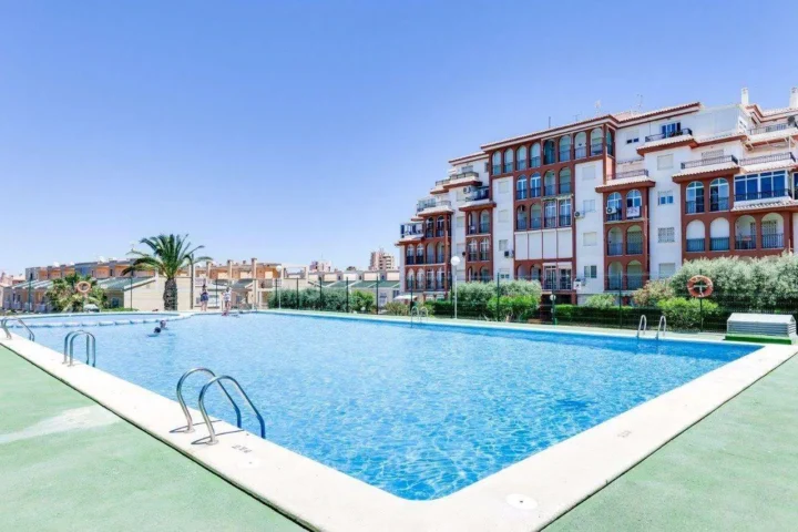 Apartment in Torrevieja (Torre la mata)