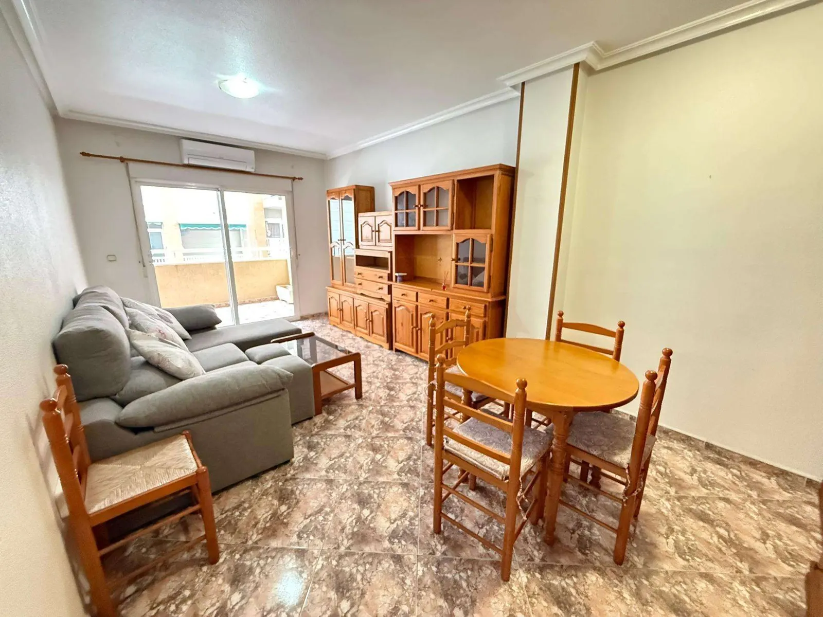 Apartment in Torrevieja (Playa del Cura) — 1