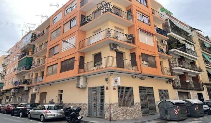 Commercial space in Alicante (Carolinas Altas)