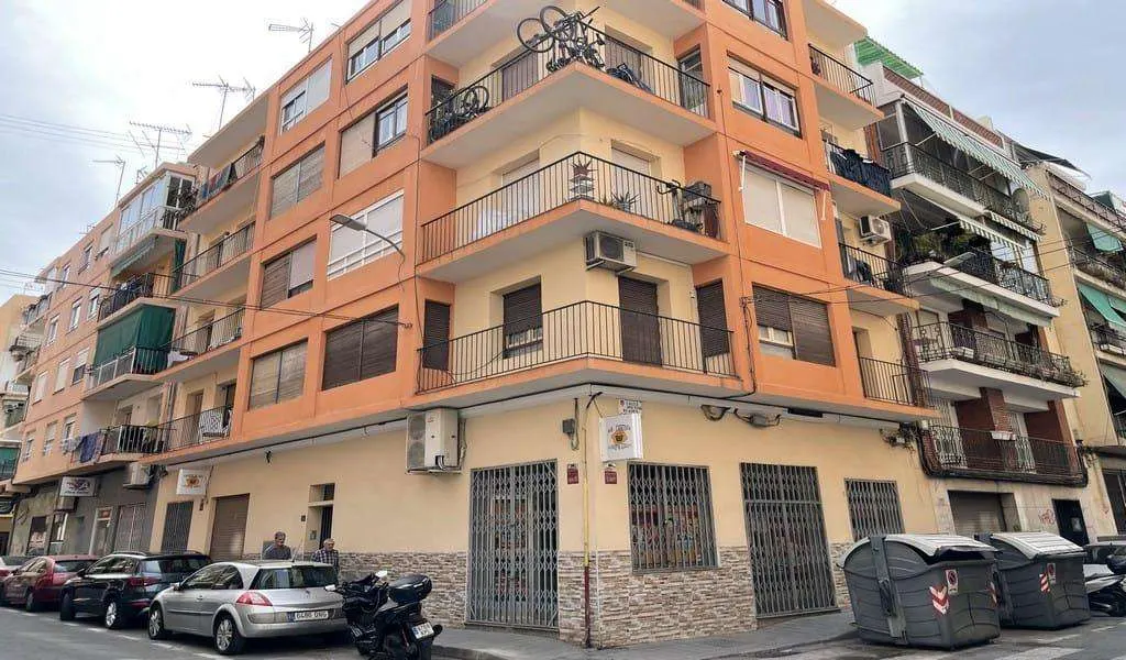 Commercial space in Alicante (Carolinas Altas) — 1