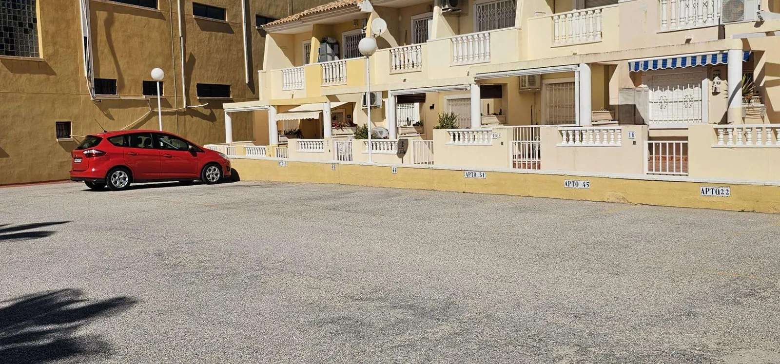 Bungalow in Guardamar del Segura (Urbanizaciones) — 2