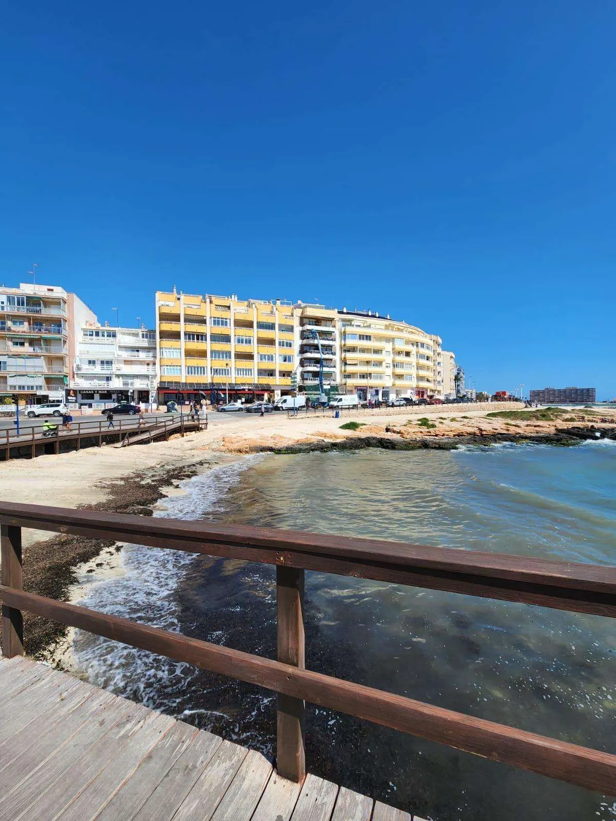 3-bedroom apartment with a spacious terrace and ocean views right on the beachfront at Los Locos Beach — 2