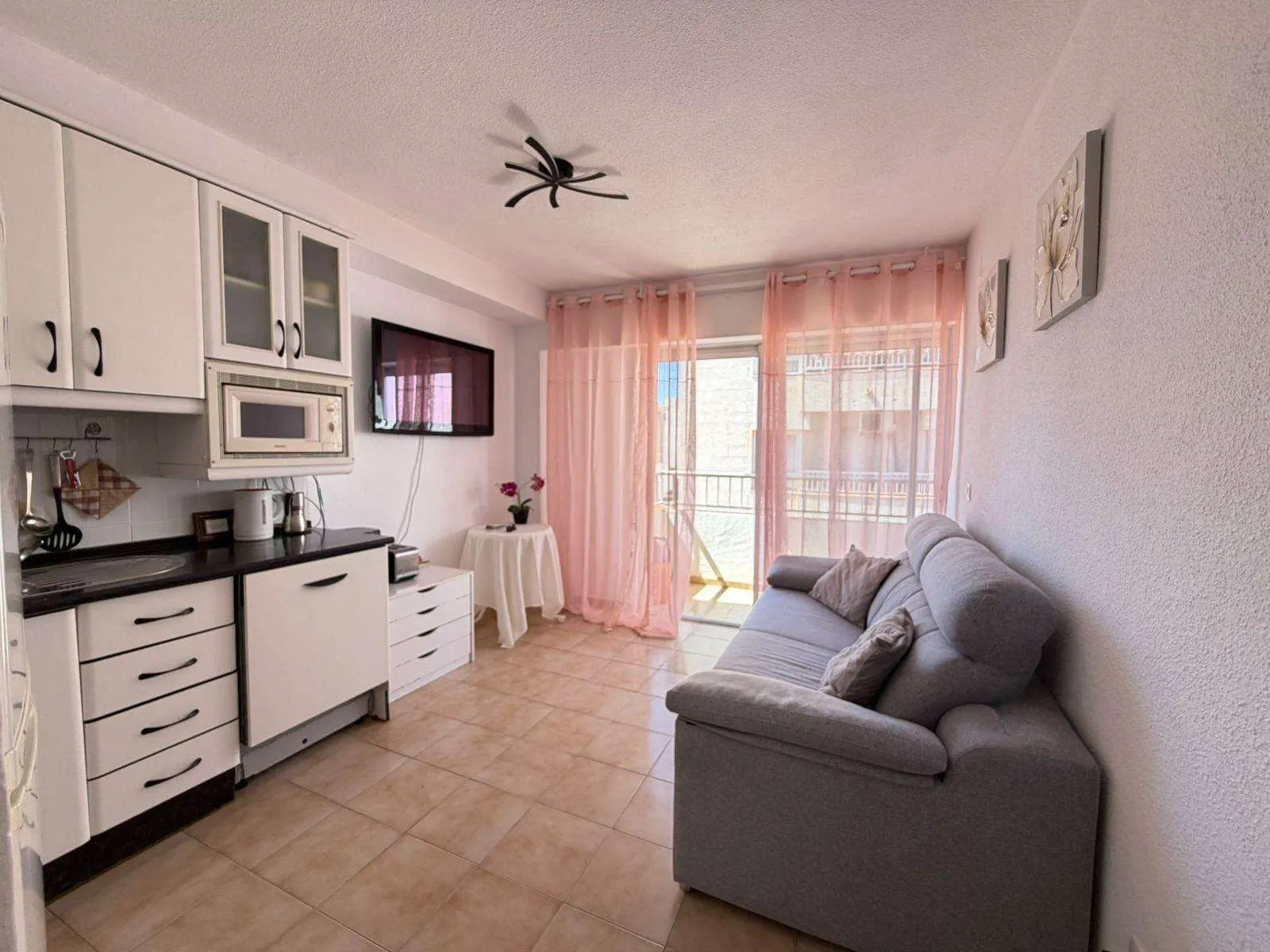 Apartment in Torrevieja (Centro) — 1
