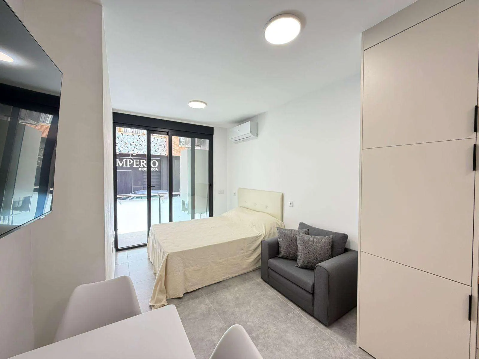 Studio apartment in Torrevieja (Playa del Cura) — 2
