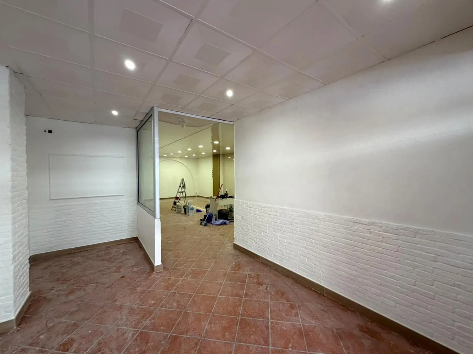 Spacious commercial space in Torrevieja — 3