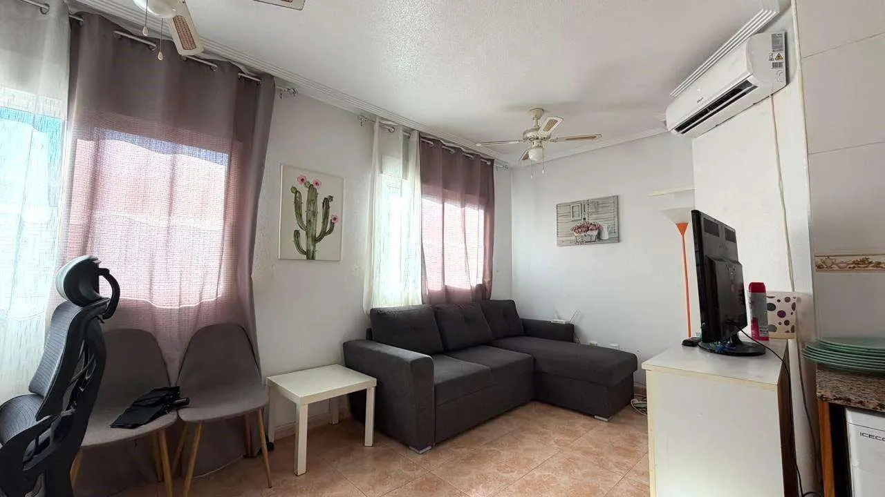 Apartment in Torrevieja (Parque de las Naciones) — 1