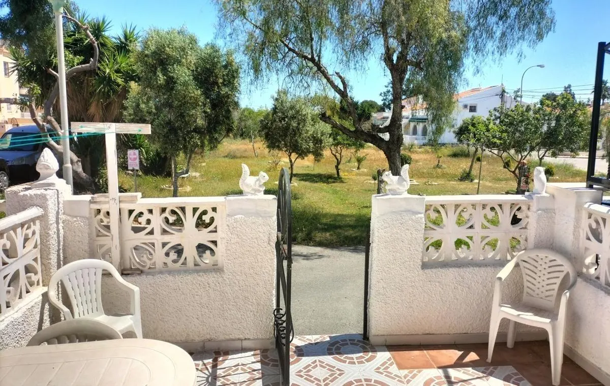 Bungalow in Torrevieja (La Siesta - El Salado - Torreta) — 1