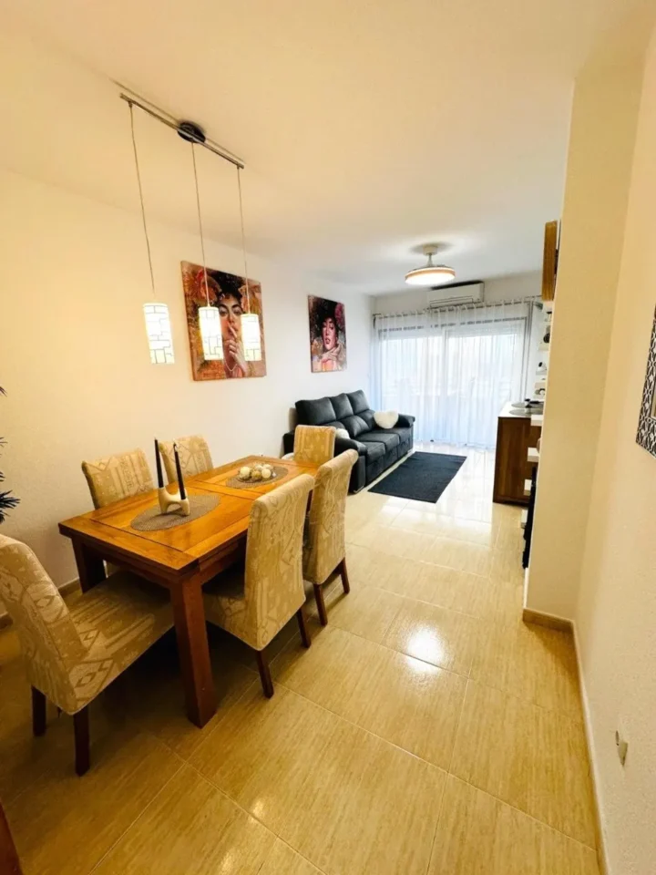 Wonderful 3-bedroom apartment with a terrace right by the sea in Torrevieja