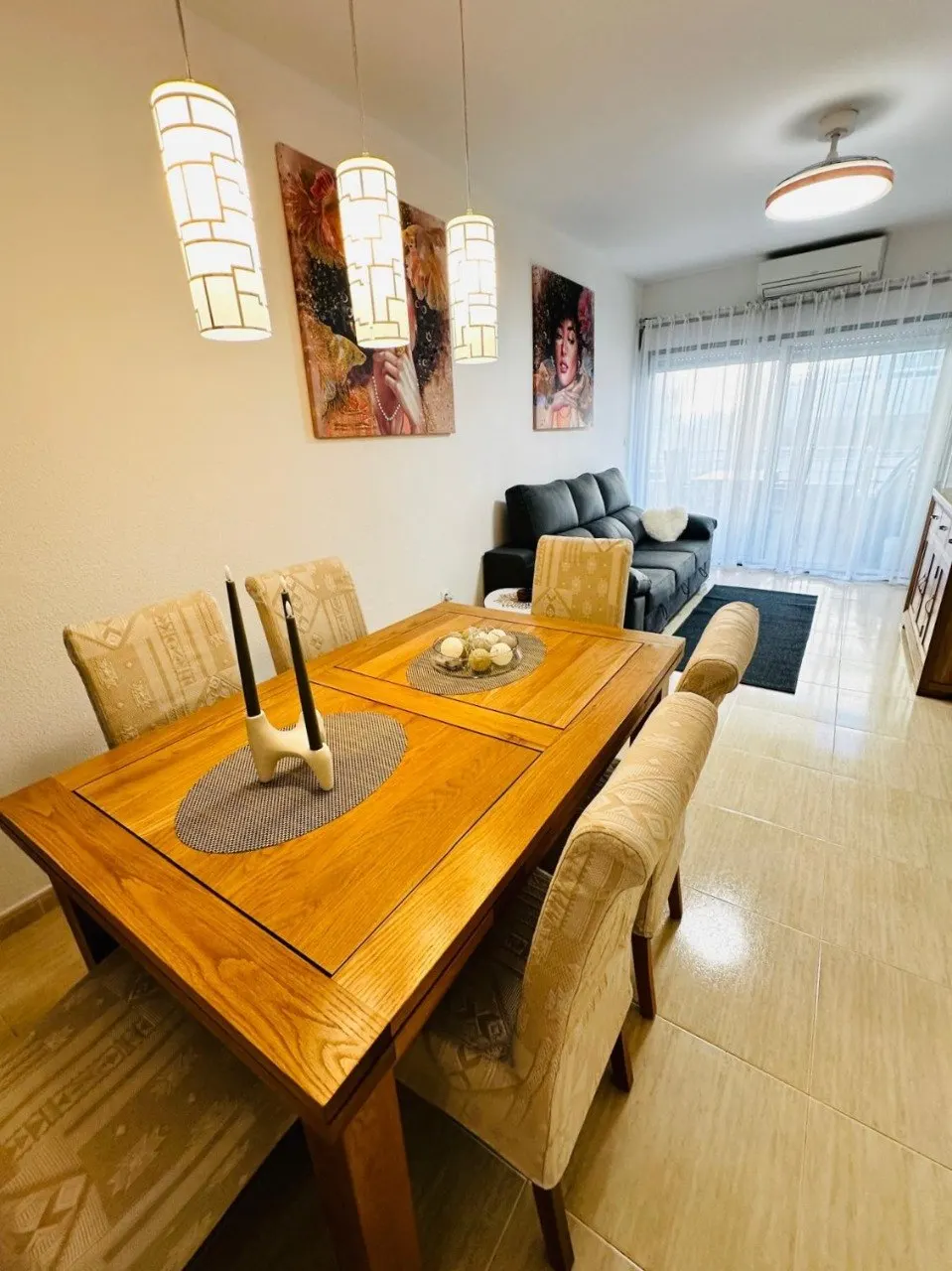Wonderful 3-bedroom apartment with a terrace right by the sea in Torrevieja — 2