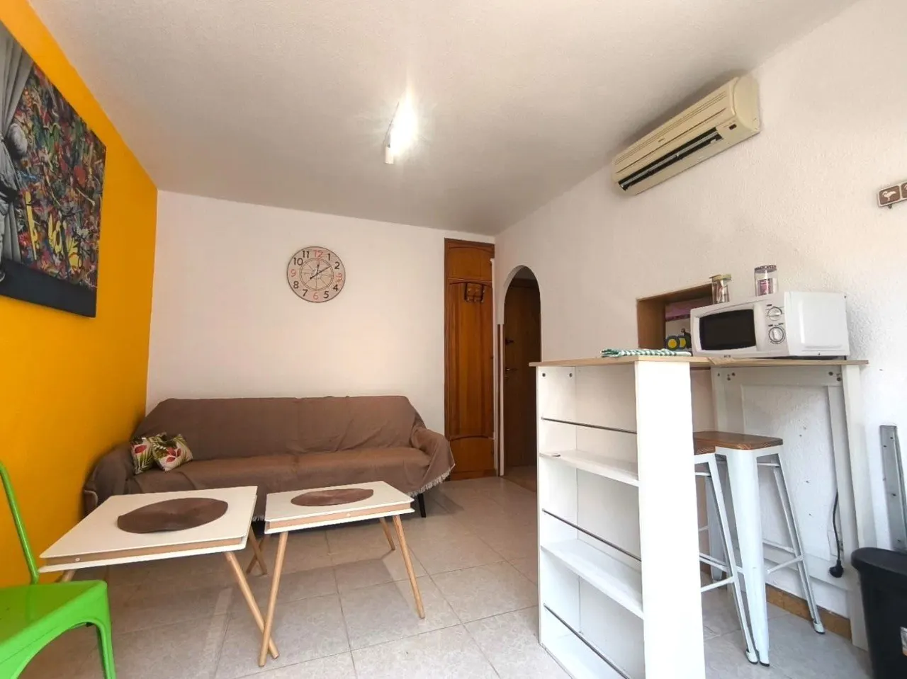 1-bedroom apartment with a parking space in Playa de Los Locos — 3