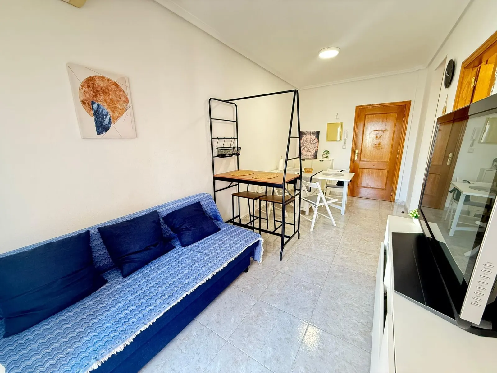 Apartment in Torrevieja (Playa de los Locos) — 1