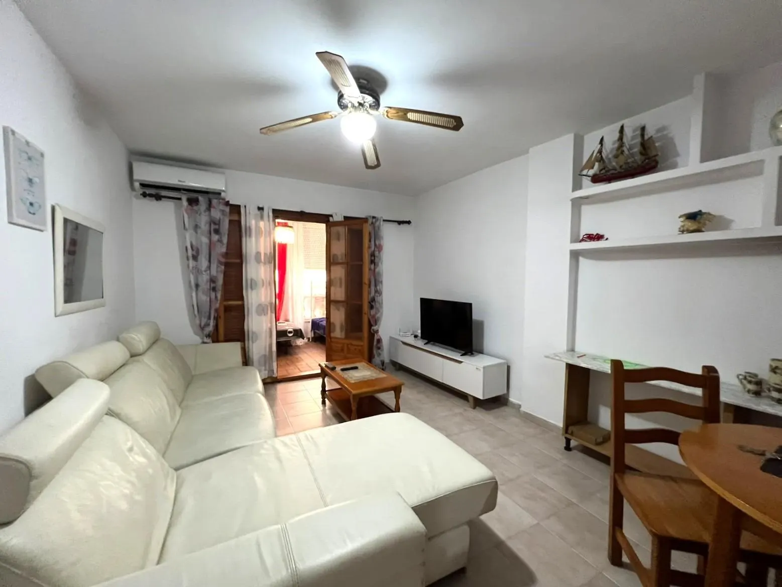 Apartment in Torrevieja (Playa de los Locos) — 2