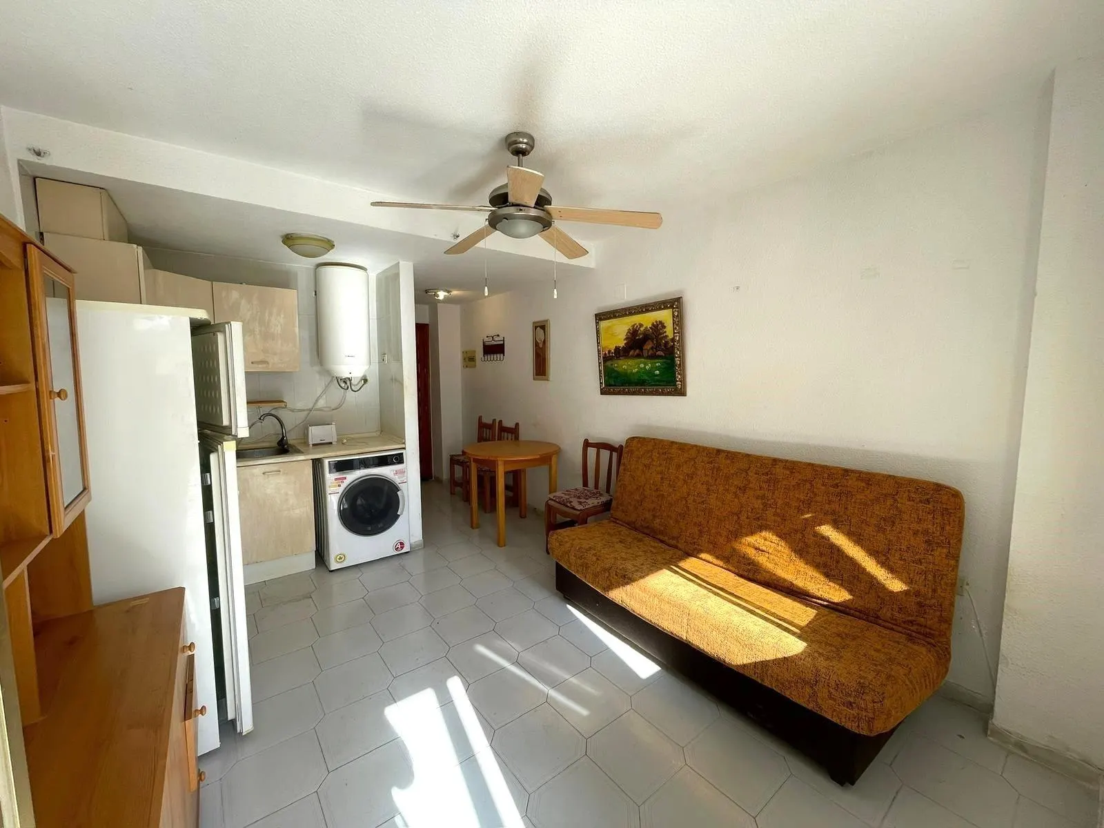 Studio apartment in Torrevieja (Centro) — 3