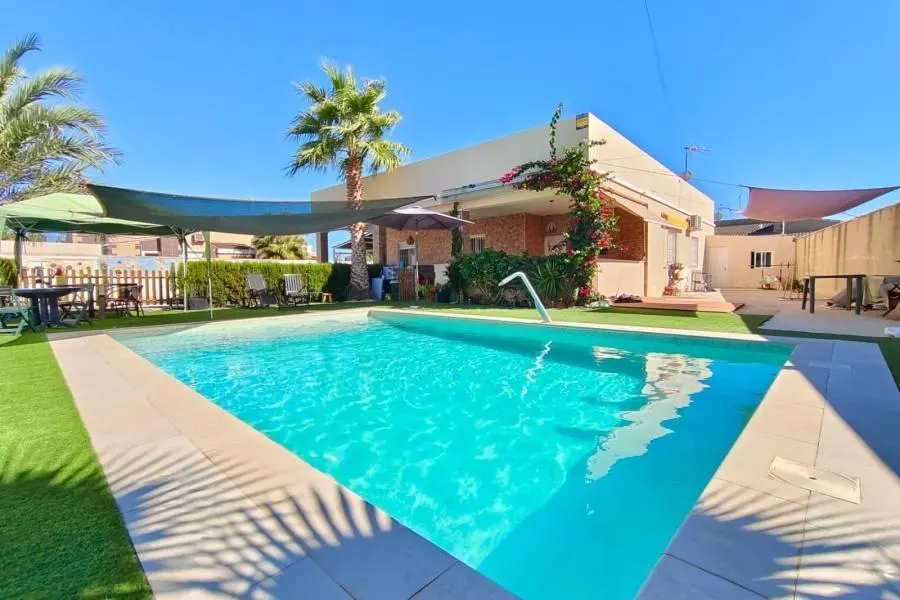 Villa in Torrevieja (Torreta florida)