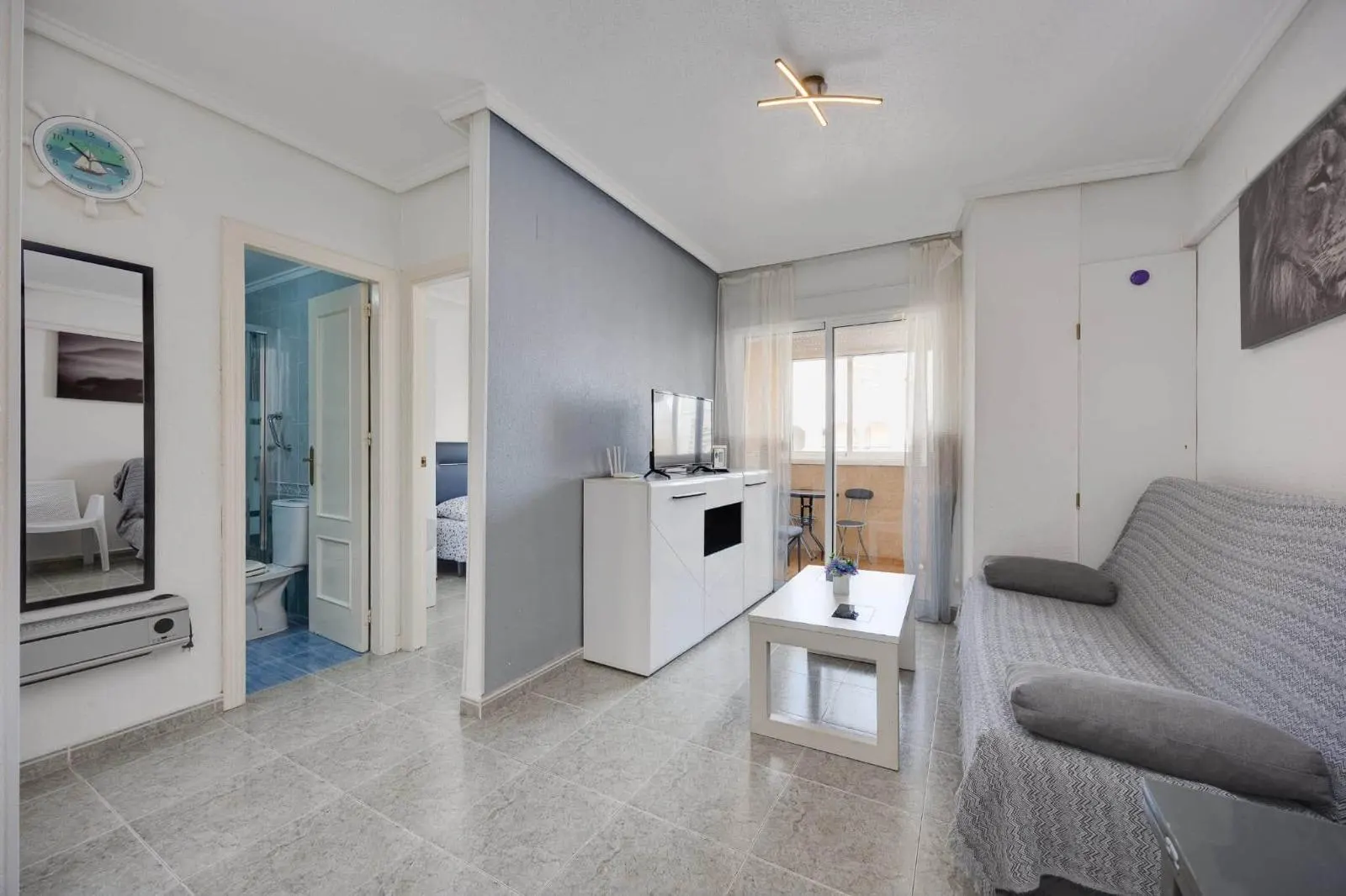 Apartment in Torrevieja (Playa de los Locos) — 2