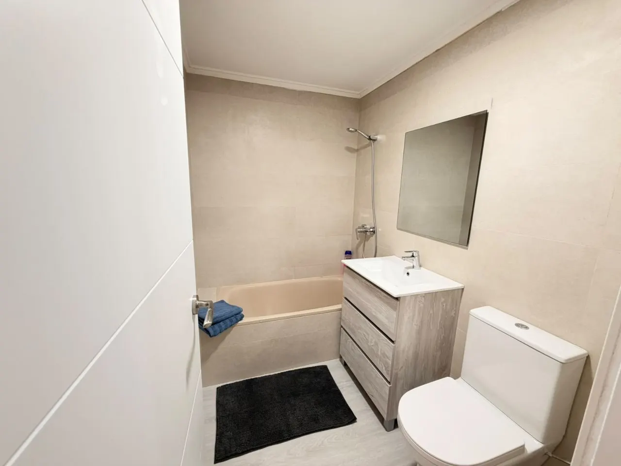 Short-Term Rental Apartment in Torrevieja, Spain — 3