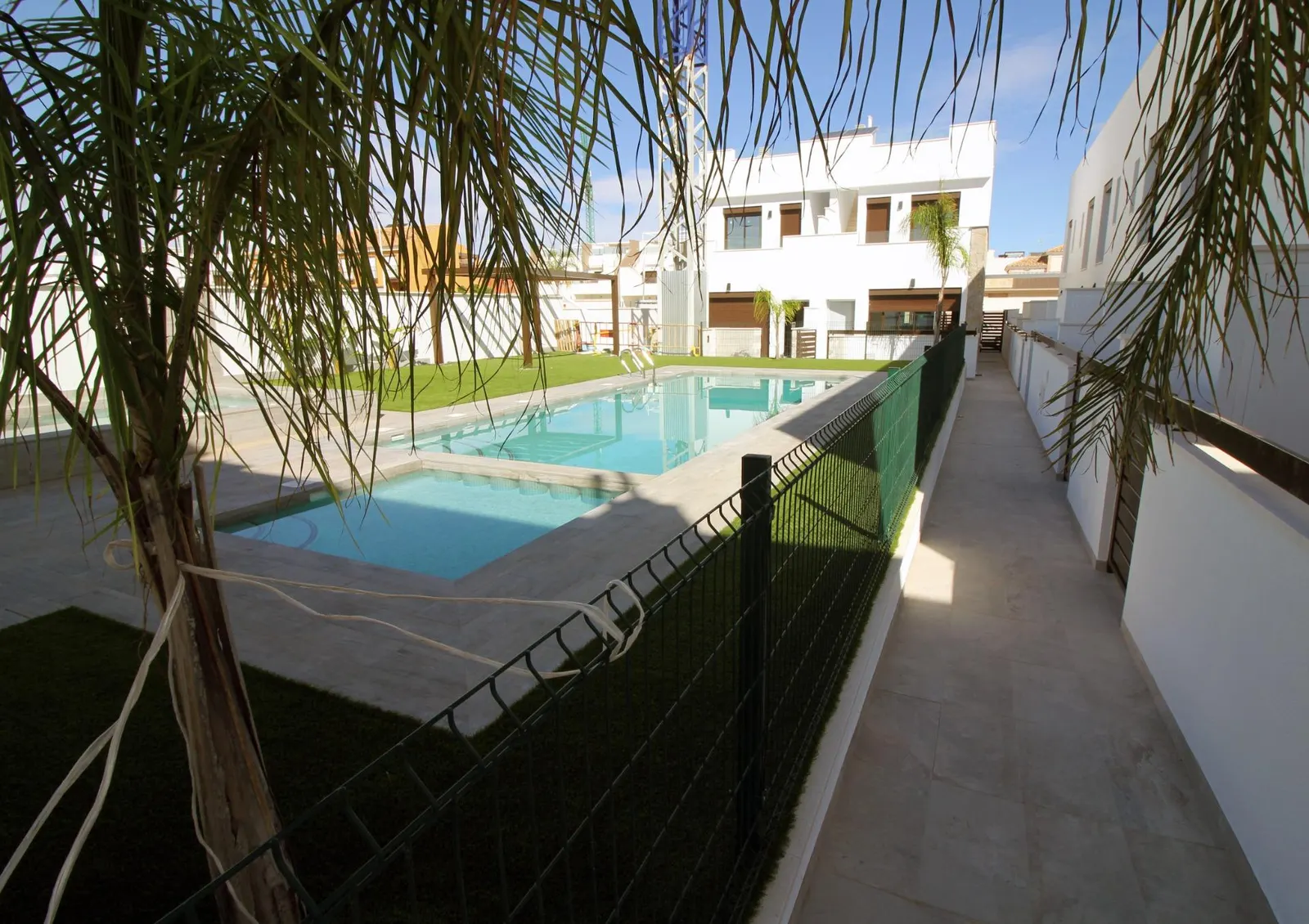 Modern Townhouses and Semi-Detached Homes in Pilar de la Horadada — 2