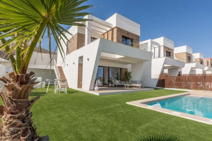 NEW BUILD VILLAS WITH PRIVATE POOL AND GUEST HOUSE