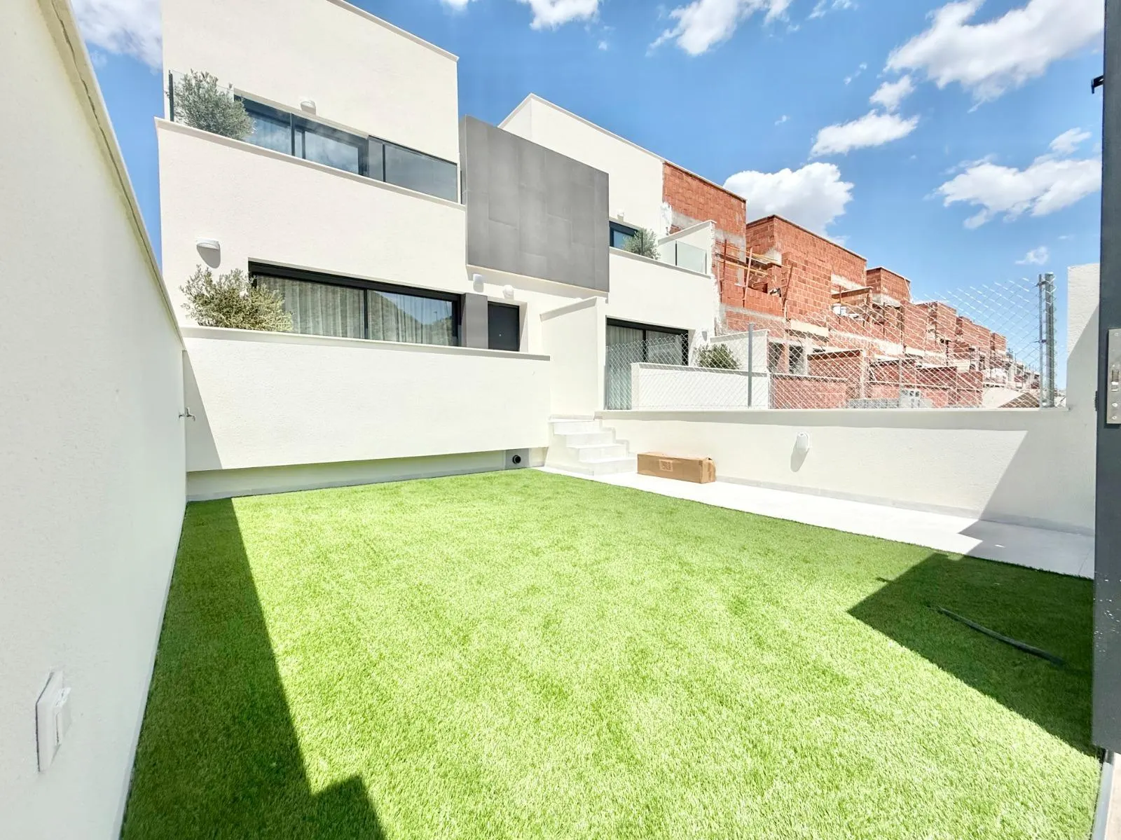 New Build Townhouses for Sale in Cox – 44 Modern Homes with Great Amenities — 3