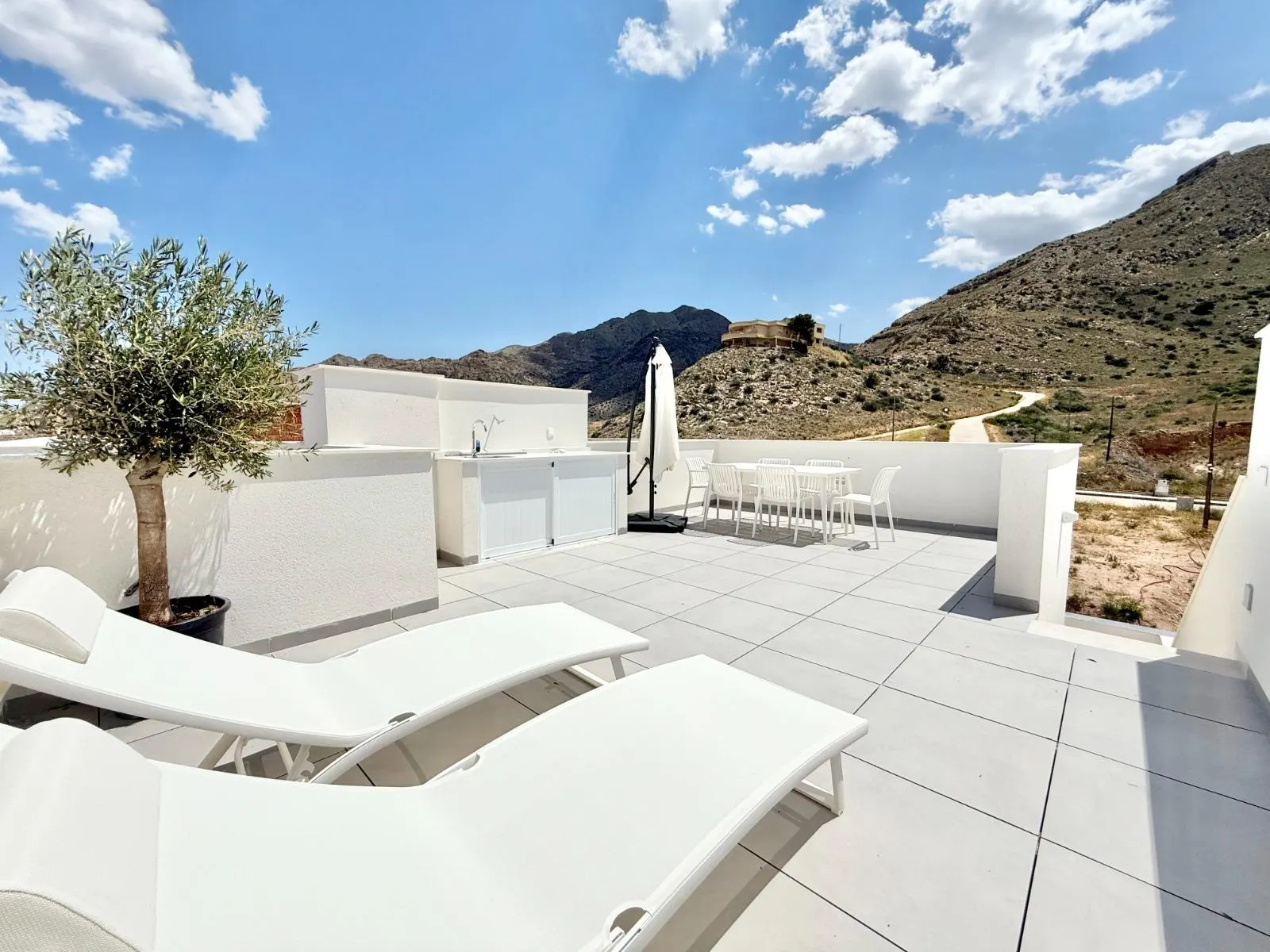 New Build Townhouses for Sale in Cox – 44 Modern Homes with Great Amenities — 4