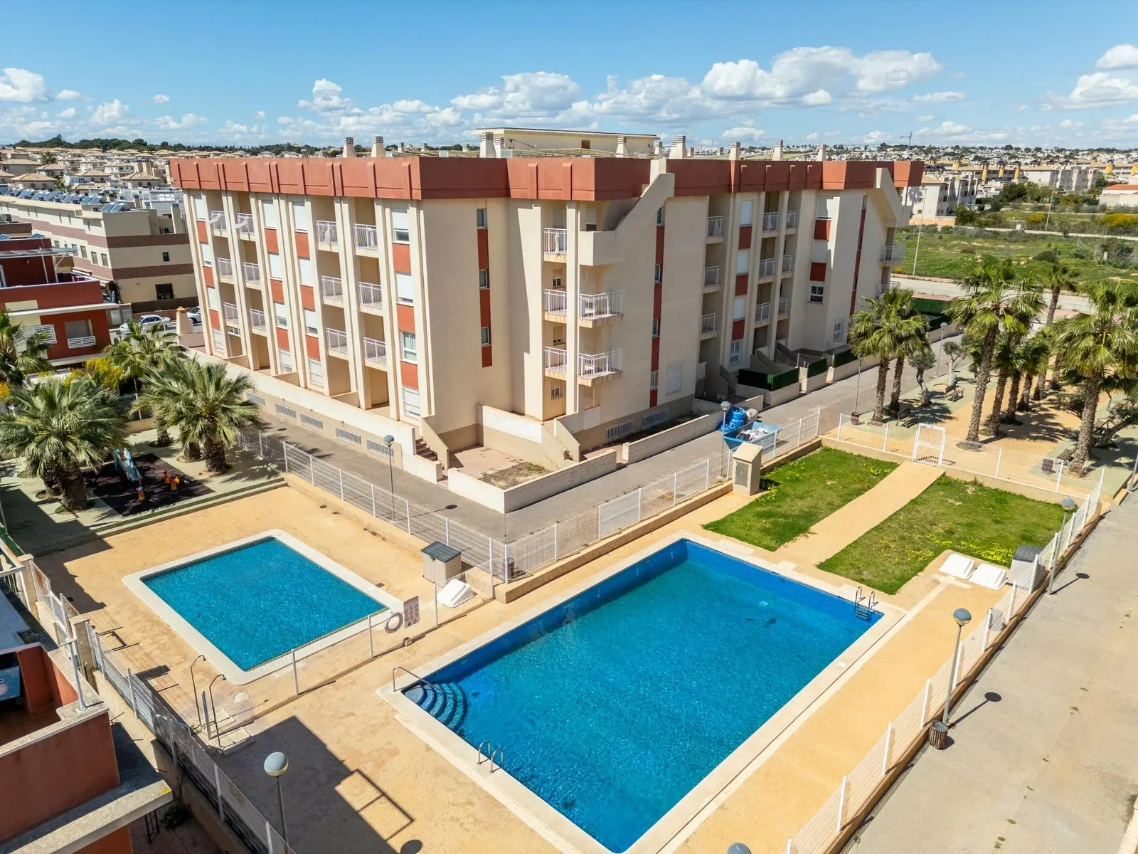Regenerated Residential Complex in Lomas de Cabo Roig – Renovated Apartments — 2